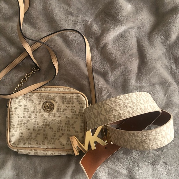 Michael kors purse and belt set - Picture 6 of 6